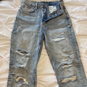 Womens Size 2 H&M Divided Mom Style Ripped Jeans